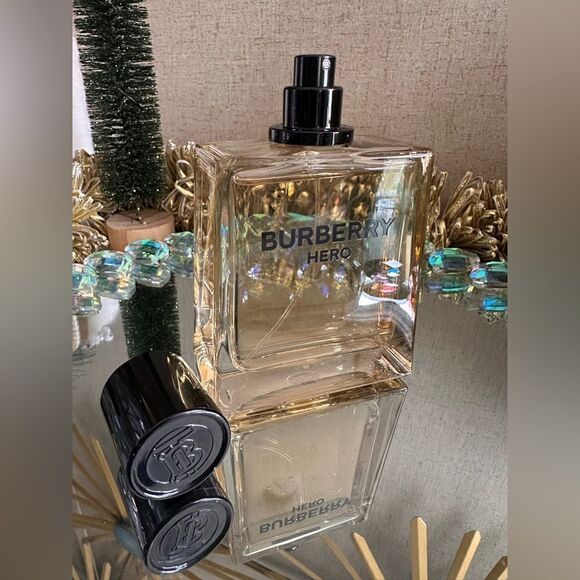Burberry Hero Eau de Toilette - Strength, Sophistication & Timeless Appe… - Picture 9 of 17